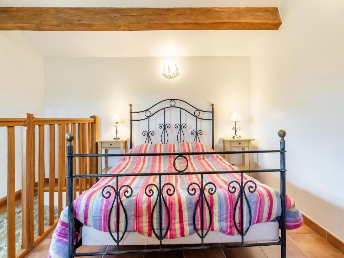 Classy Holiday Home In Les Vans With Pool Chambonas エクステリア 写真