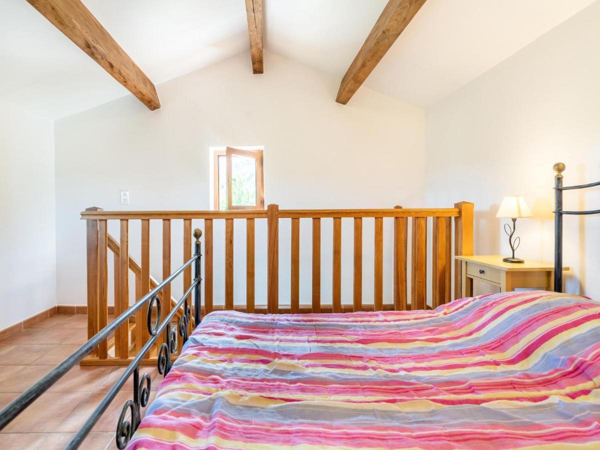 Classy Holiday Home In Les Vans With Pool Chambonas エクステリア 写真