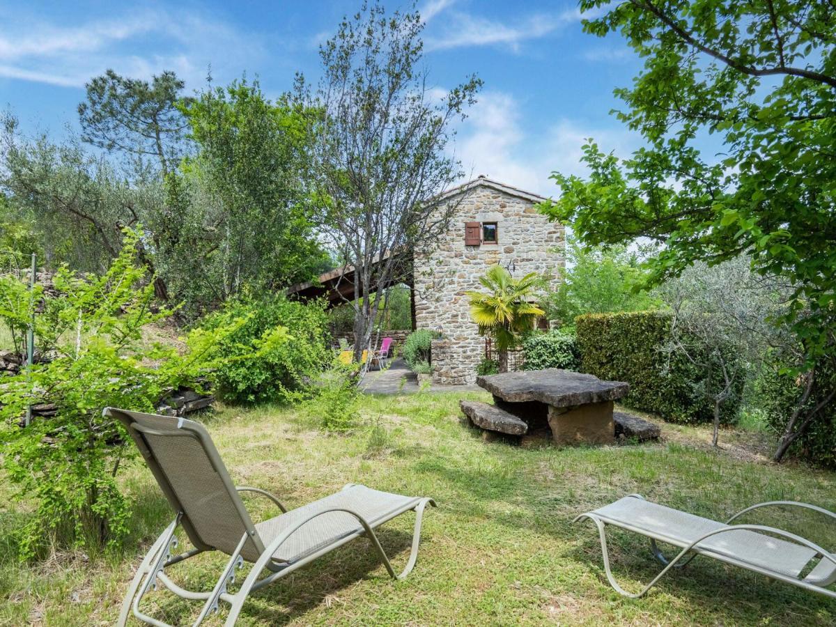 Classy Holiday Home In Les Vans With Pool Chambonas エクステリア 写真