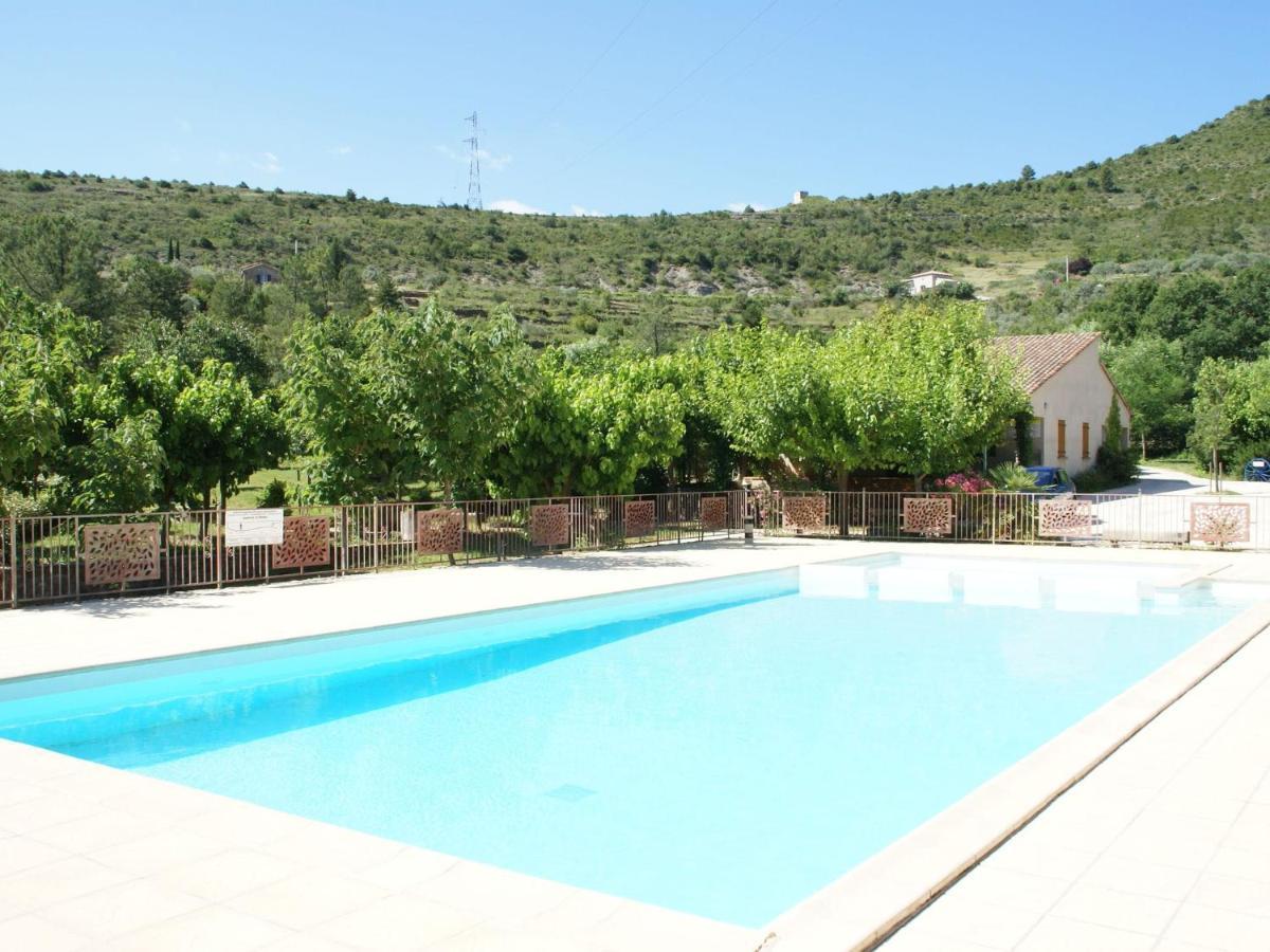 Classy Holiday Home In Les Vans With Pool Chambonas エクステリア 写真