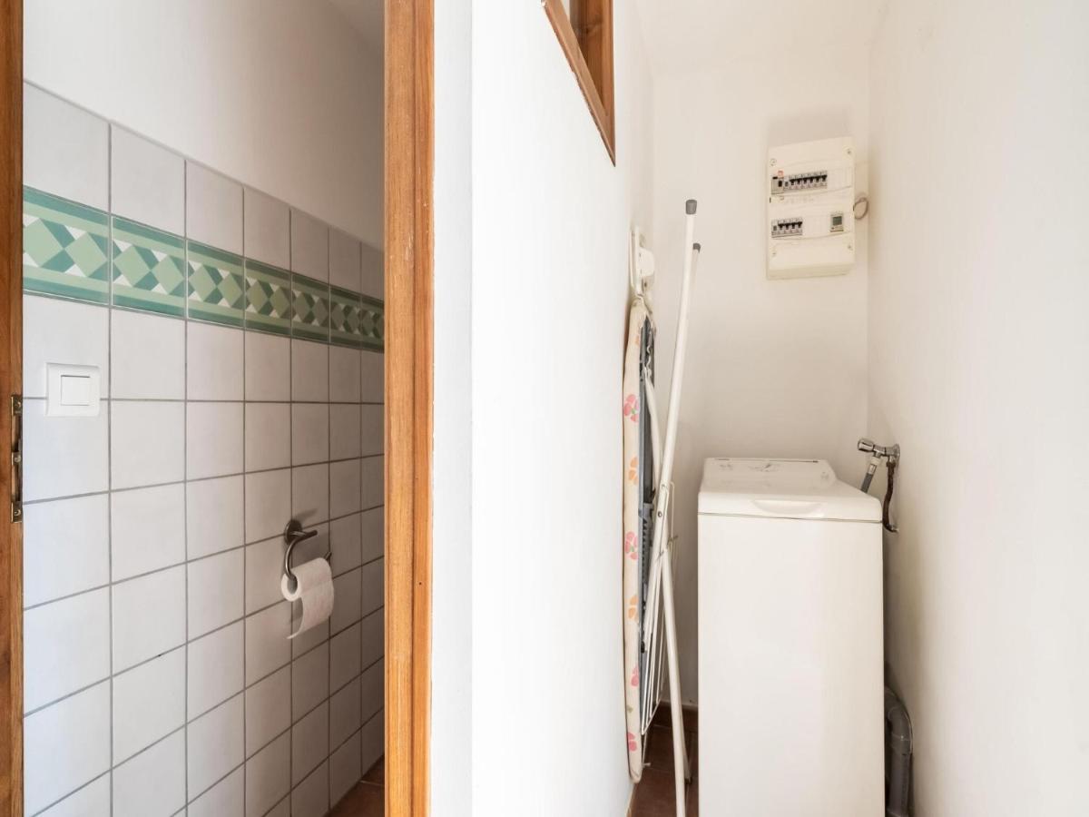 Classy Holiday Home In Les Vans With Pool Chambonas エクステリア 写真